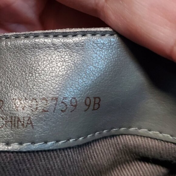 Cole Haan Gray Leather Buckle Office Preppy Dressy Cute Heeled Ankle Boots 9 B - Picture 13 of 13